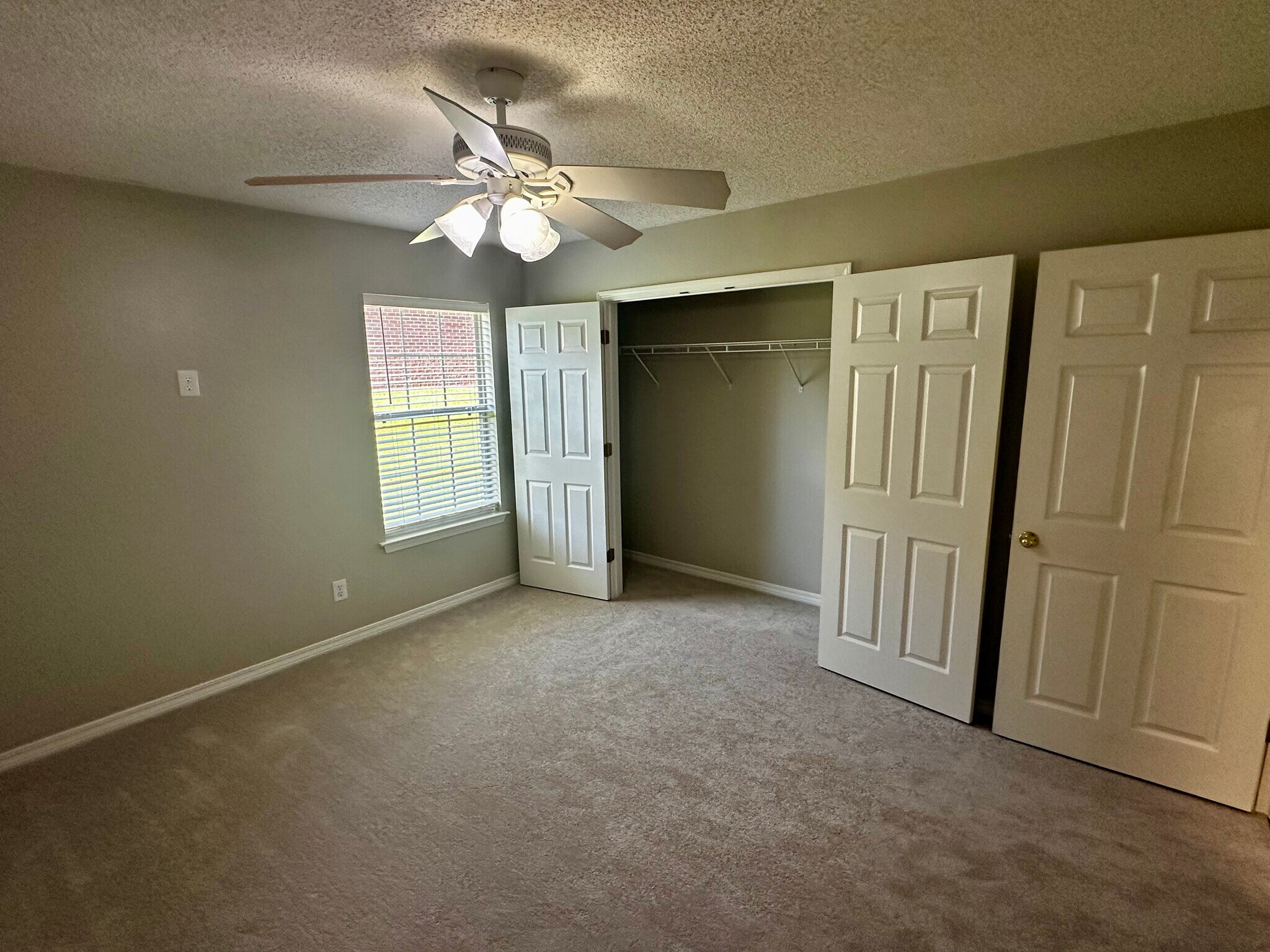 Building Photo - 27078 Stratford Glen Dr