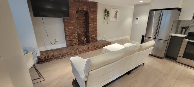 Building Photo - 41 Q St NW