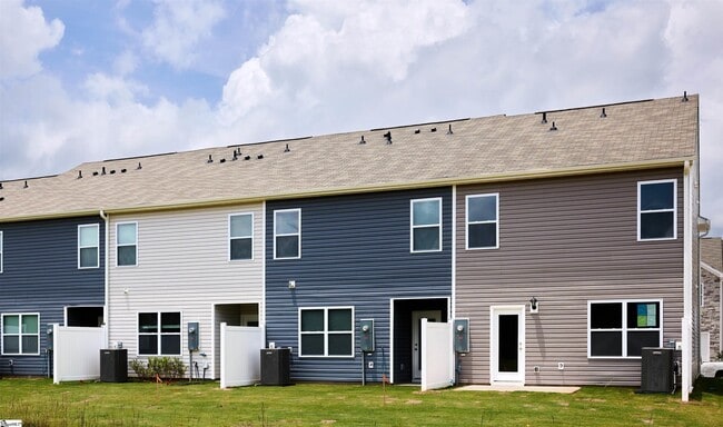 Building Photo - 753 Embark Cir