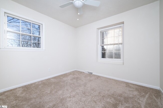 Building Photo - 125 Newgate Dr