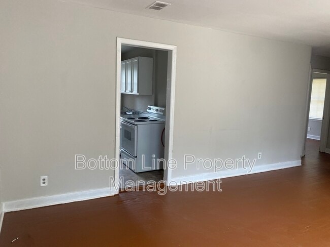 Building Photo - 2728 Remington St