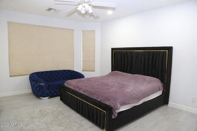 Building Photo - 6008 W Questa Dr