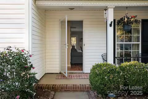 Building Photo - 2017 Coatsdale Ln