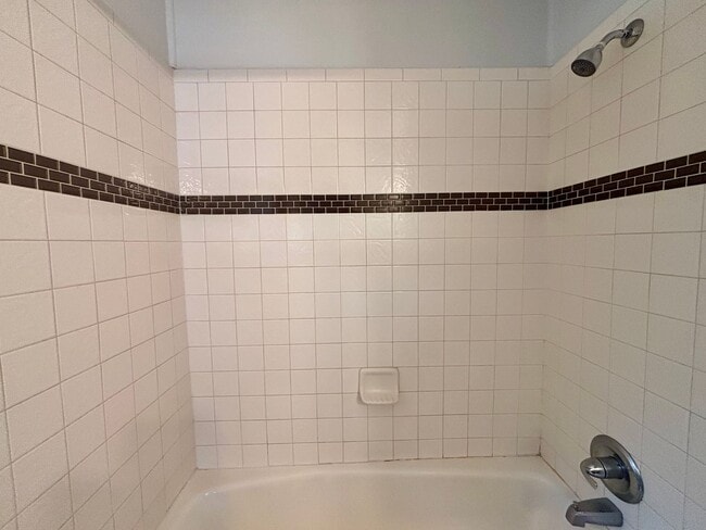 Building Photo - Sunshine-5408