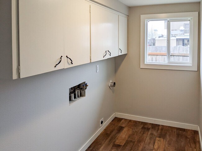 Building Photo - 145-195 Churchdale Ave N