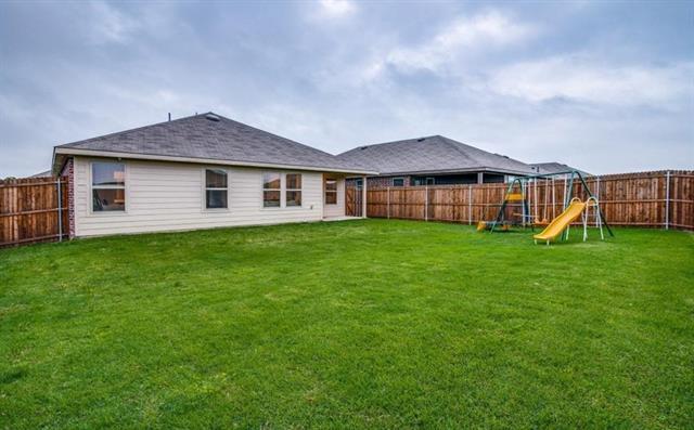 Building Photo - 1005 Whispering Oak Dr