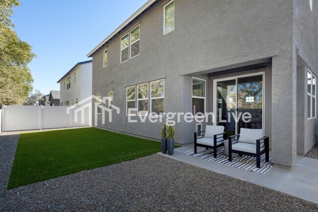 Building Photo - 9117 N 181st Ave