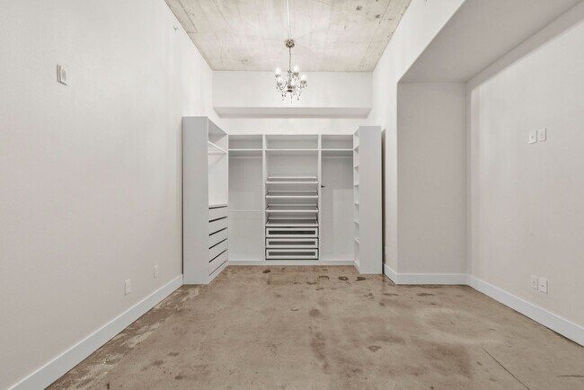 Building Photo - Modern Industrial Loft in the Heart of EADO!