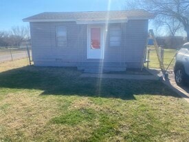 Building Photo - 1802 Charles Whitlow Ave