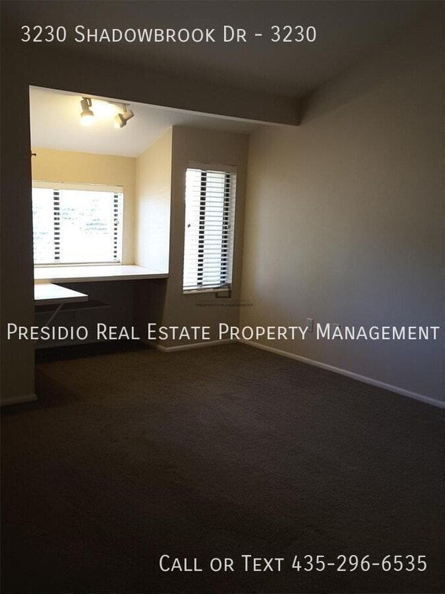 Building Photo - 3230 N Shadowbrook Dr