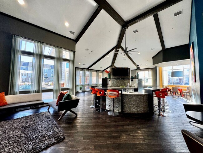 Building Photo - Available 07-08-26! Townhouse w/Garage - Pet Friendly - All Appliances Convey!