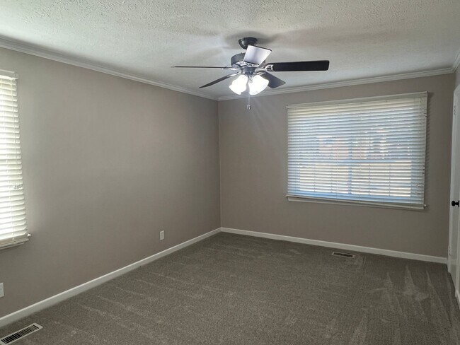 Building Photo - Seeing is Believing!!!