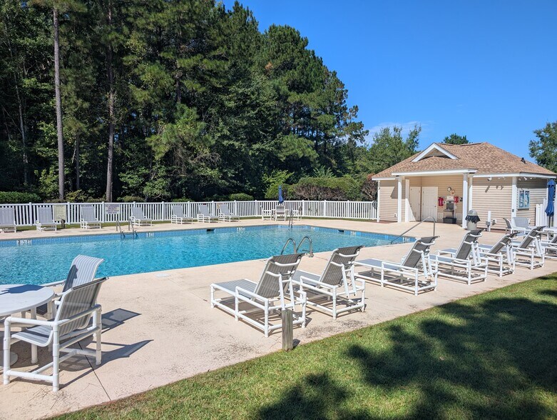 Building Photo - 148 Junco Cir