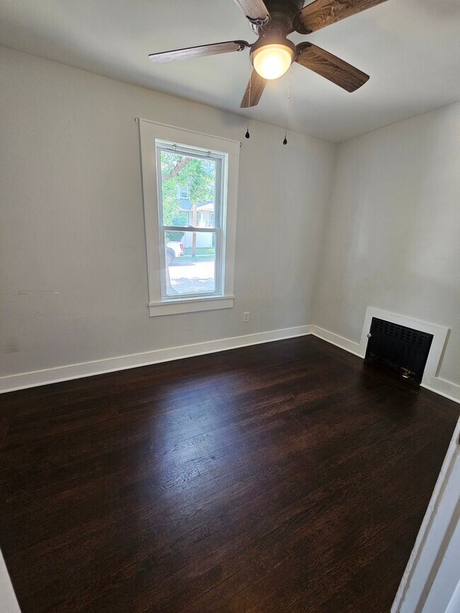 Building Photo - 135 Elm Ave