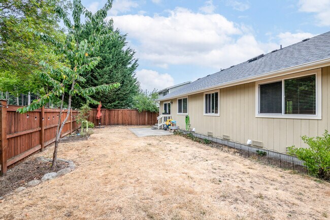 Building Photo - 15815 Yelm Terra Way SE