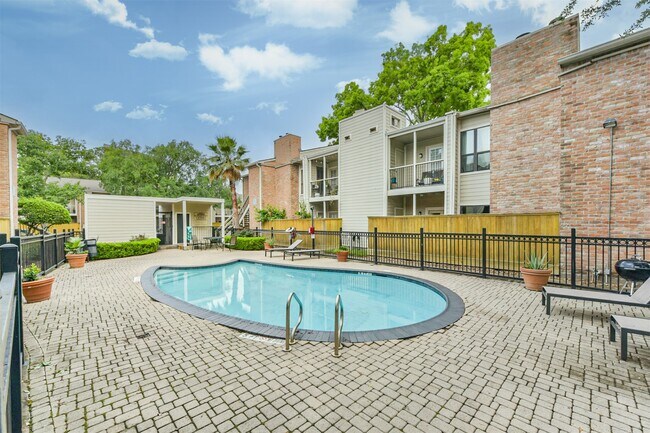 Building Photo - 2001 Bering Dr