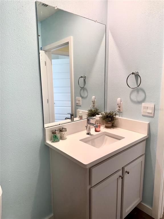 Building Photo - 17205 Barnwood Pl