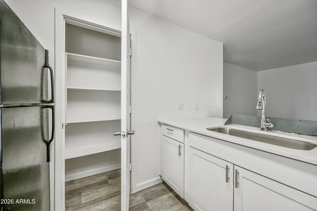 Building Photo - 3065 N 67th Ave