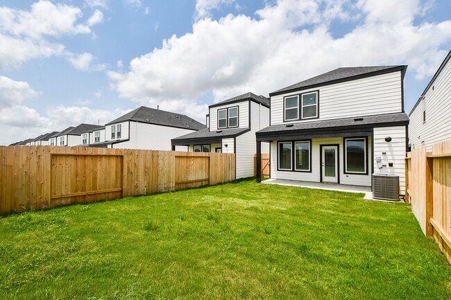 Building Photo - 3024 Crown Gate Dr