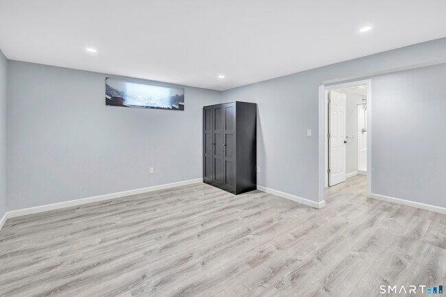 Building Photo - 61 Wakeley St