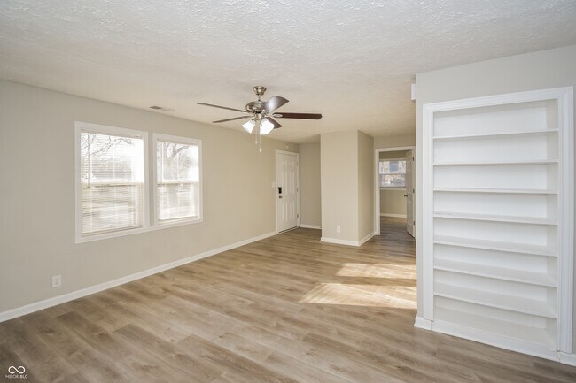 Building Photo - 2343 Magnolia Pl