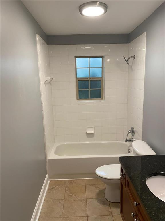 Building Photo - 750 Dalrymple Rd