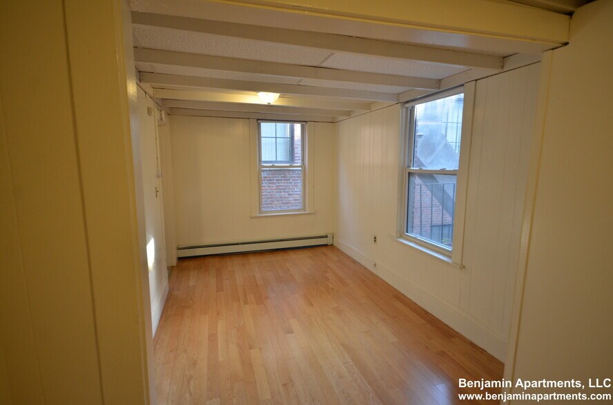 Building Photo - 232 Cambridge St