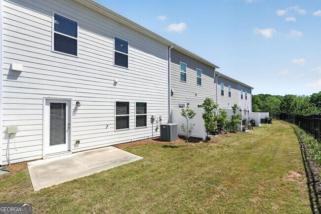 Building Photo - 185 Madison Bend