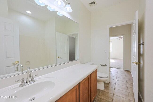 Building Photo - 39904 N Bell Meadow Trail
