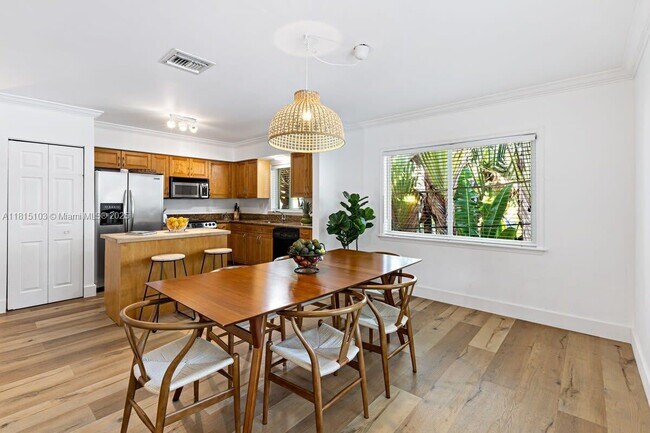 Building Photo - 65 Hendricks Isle