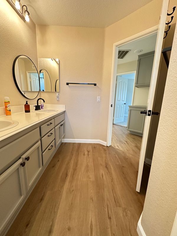 Building Photo - 41411 Iona Cir