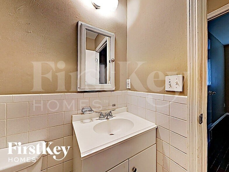 Building Photo - 5353 Branridge Rd