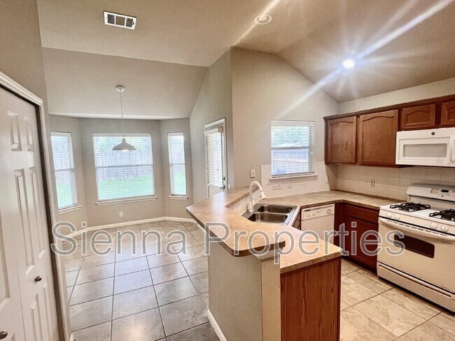 Building Photo - 2509 Elara Dr