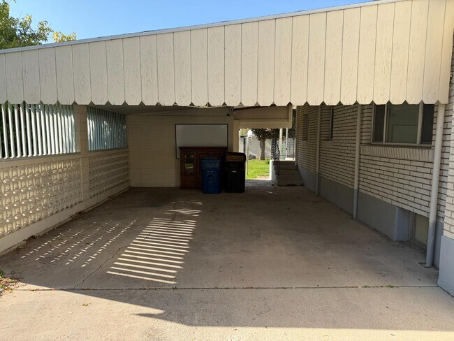 Building Photo - 539 N 100 W St