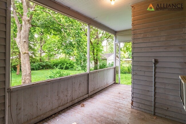 Building Photo - Fifteenth St. 344 N.