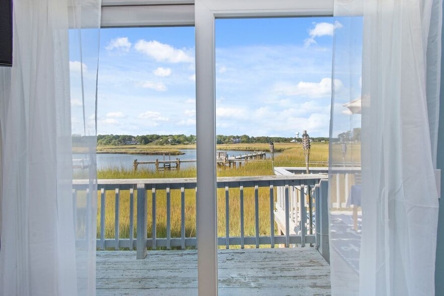 Building Photo - 12 Lower County Rd