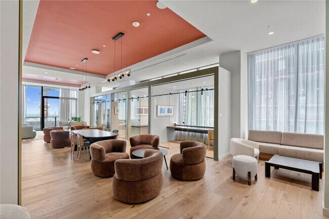 Building Photo - 601 N Miami Ave