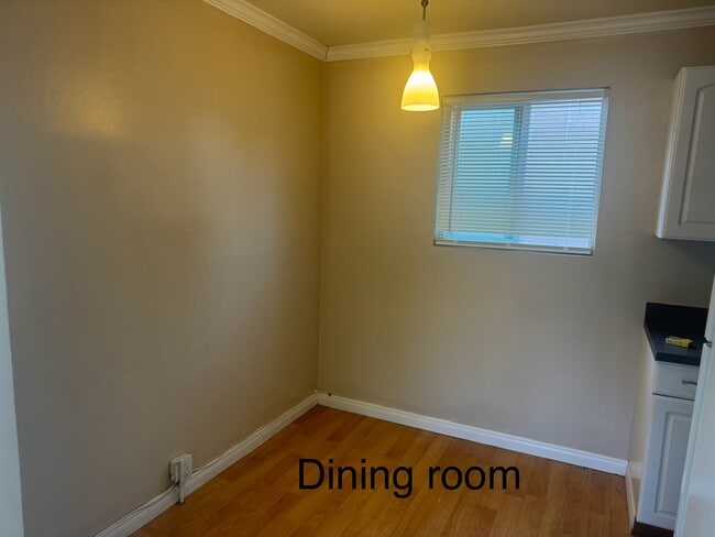 Dining room - 1943 Holly Dr