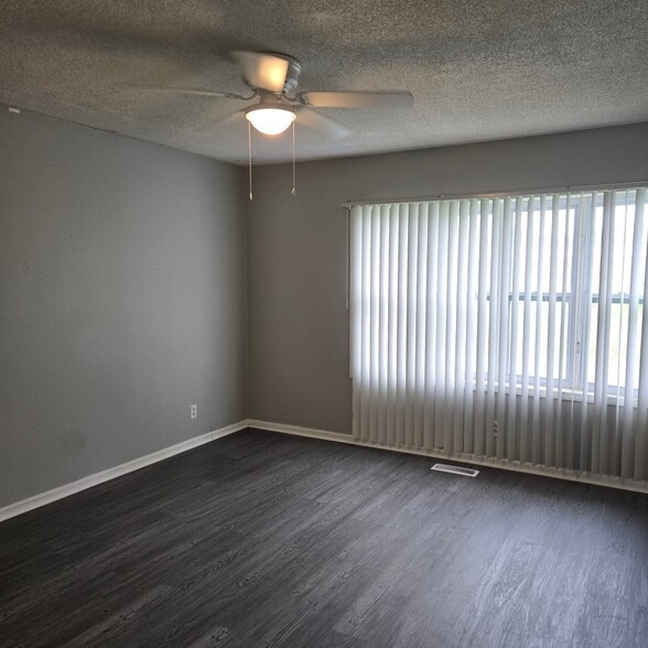 Building Photo - 4836 Mamie Carter Dr