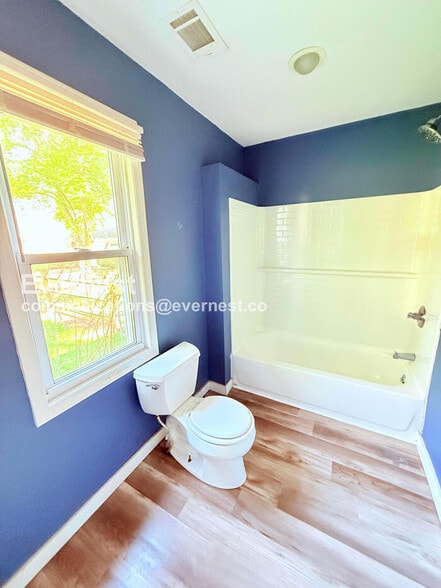 Building Photo - 2314 Airline Ave