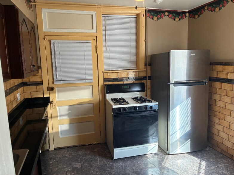 Building Photo - 4215 N Campbell Ave