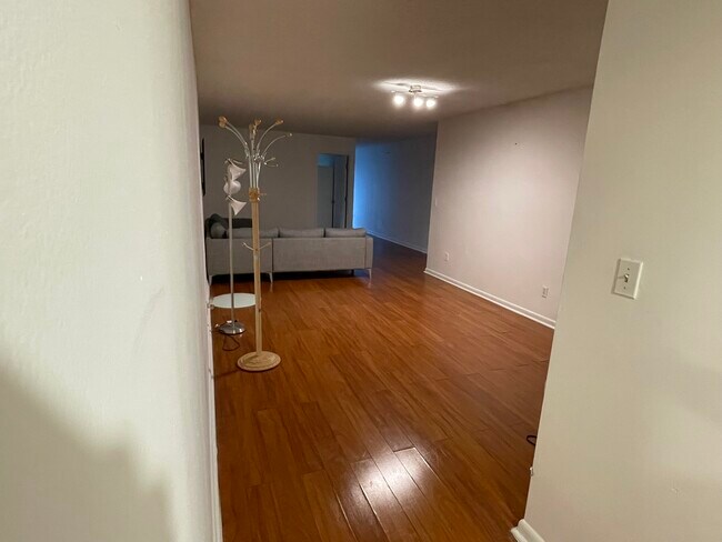 Building Photo - 20840 San Simeon Way