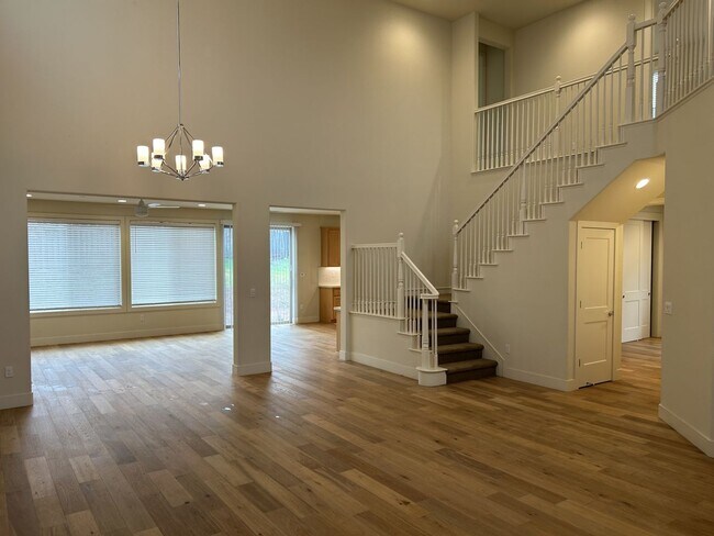 Building Photo - Beautiful Elegant Fountaingrove Home