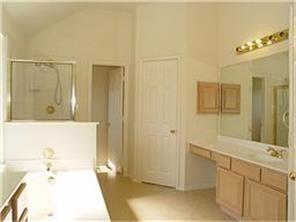 Building Photo - 3132 Buena Vista Dr