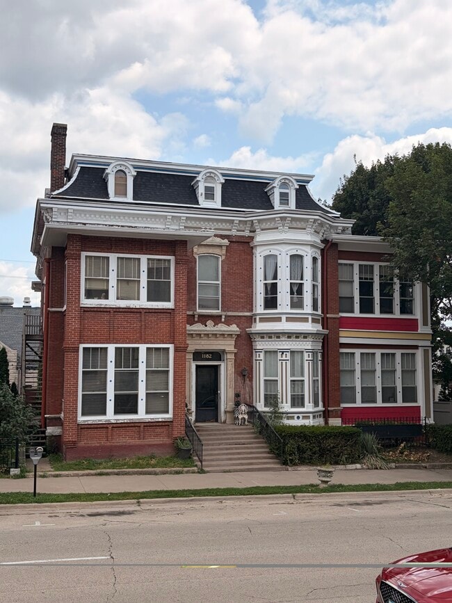 Building Photo - 1182 Locust St