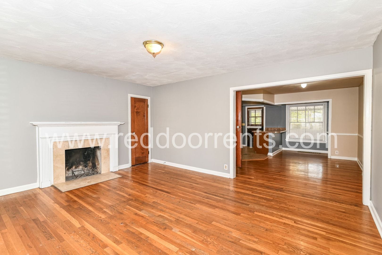 Building Photo - 125 E 49th St