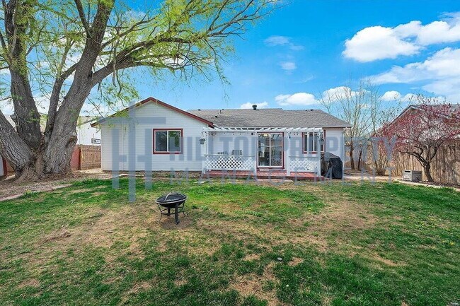 Building Photo - 4 Bed, 2 Bath Home with 2-Car Garage in North Nampa