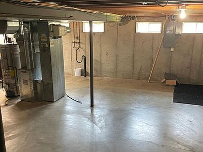 Building Photo - 2034 Baxter Rd