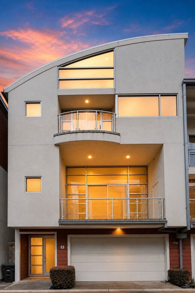Building Photo - 6014 Fairdale Ln