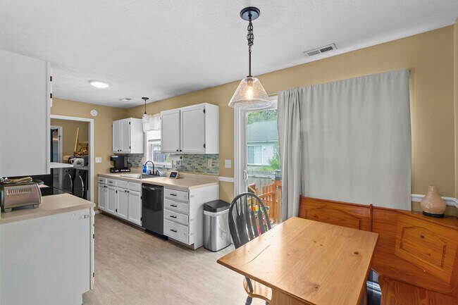 Building Photo - 125 Eagle Trail